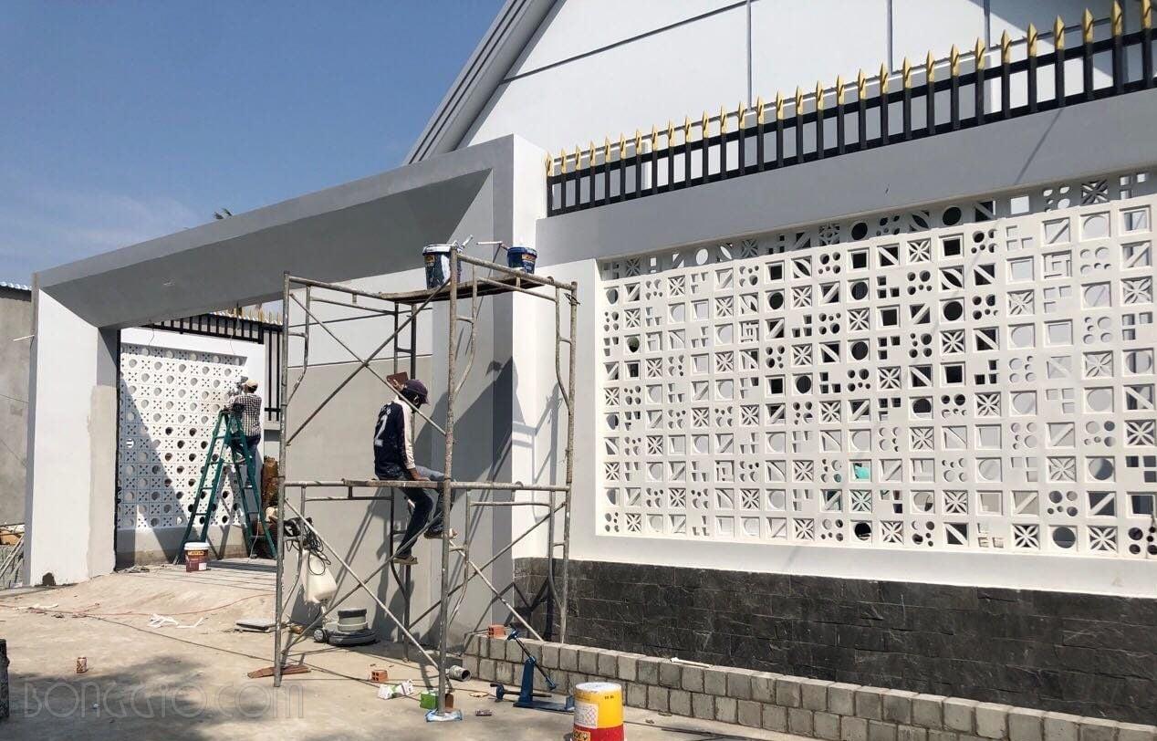 Gạch Bông Gió Là Gì? Ứng Dụng Gạch Thông Gió Xi Măng Trong Thiết Kế Công Trình 83 Thi công tường rào gạch bông gió