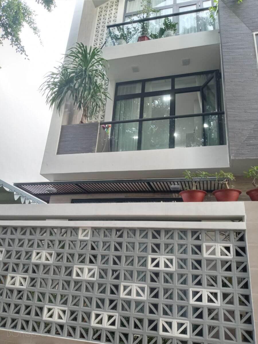 Gạch Bông Gió TP HCM Mua Ở Đâu Uy Tín? 126 Tường rào bông gió