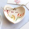 Đĩa gốm trang trí hình trái tim