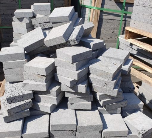 Đá cubic bazan tổ ong xám lát sân CTS-DLS-96