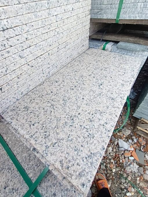 Đá vàng nhạt bình định 30×60