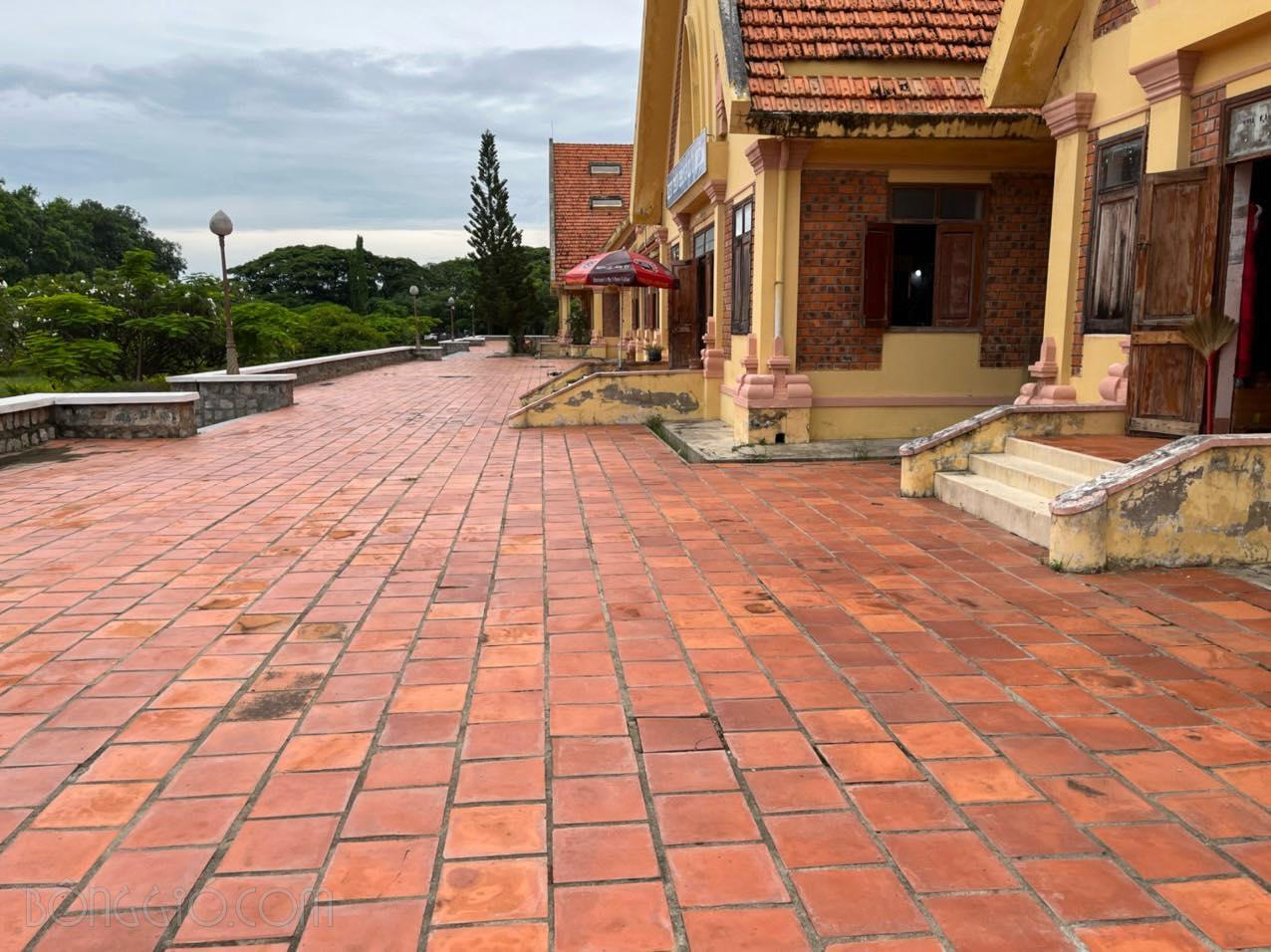Gạch giả cổ vuông đỏ truyền thống lát sân Gạch giả cổ vuông đỏ truyền thống lát sân