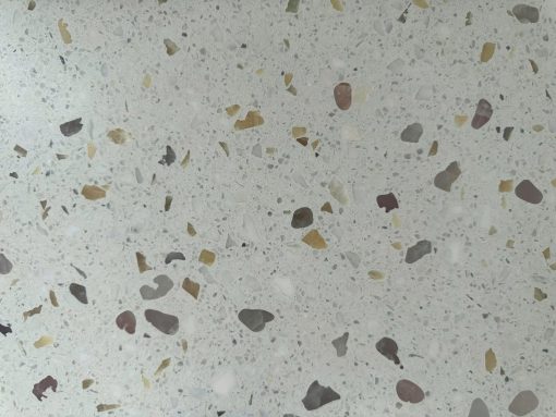 Gạch đá mài thạch anh hồng và vàng và đá trắng sữa tự nhiên kích thước 3-20mm nền trắng xám ST01-TAHV320