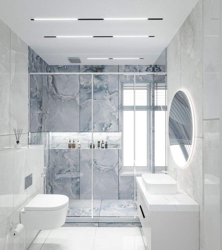 Chọn gạch ốp phòng tắm nhỏ biến hóa không gian trở nên rộng rãi hơn 8 Chọn gạch ốp phòng tắm nhỏ có bề mặt bóng sẽ giúp cho không gian rộng rãi và sang trọng hơn