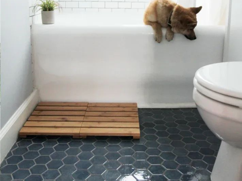 Gạch chống trơn phòng tắm: Giải pháp an toàn cho mọi gia đình 15 Gạch mosaic chống trơn phòng tắm