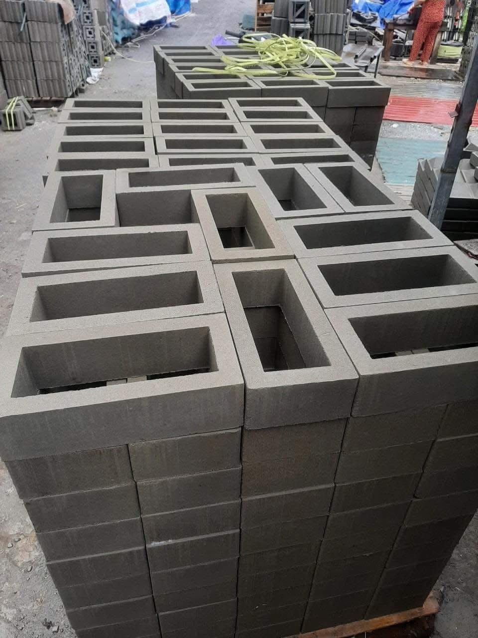 Gạch bông gió hình chữ nhật số lượng lớn Gạch bông gió hình chữ nhật số lượng lớn